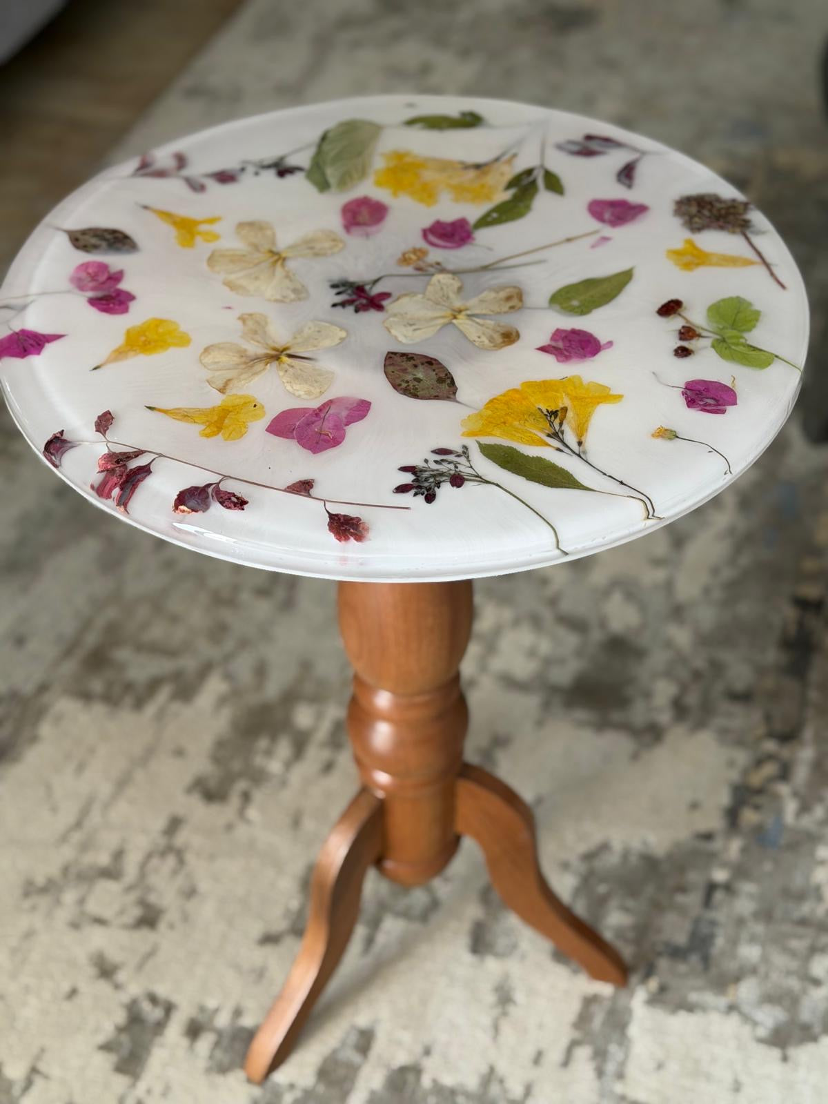 Preserve your flowers with Reem - Table